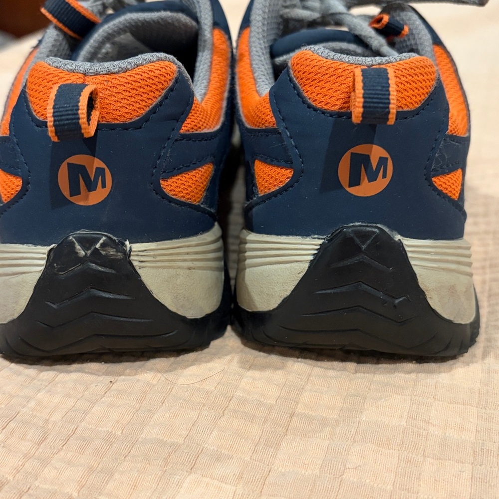 Merrell Waterproof Hiking Shoes sz 2 GREAT CONDITION - Picture 4 of 8